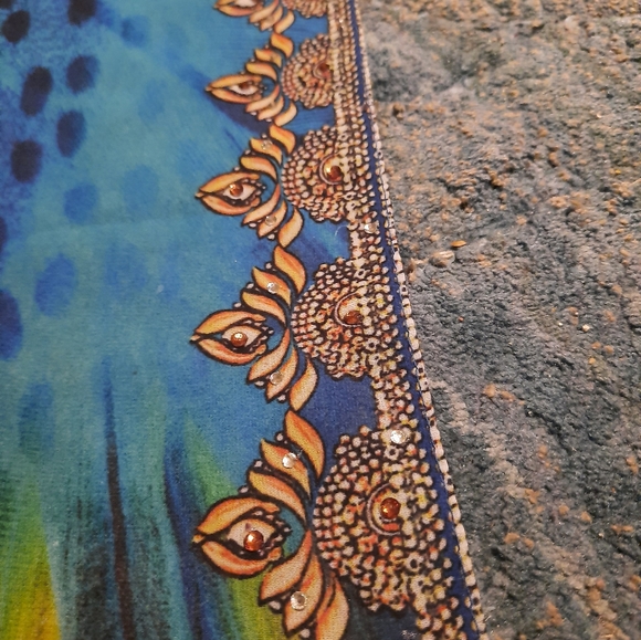 Blue animal print rhinestone scarf - Picture 2 of 3